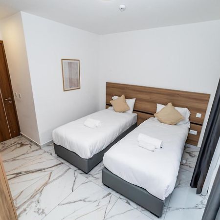 New, Stylish And Modern 1Br Apartment 세인트폴스베이 외부 사진