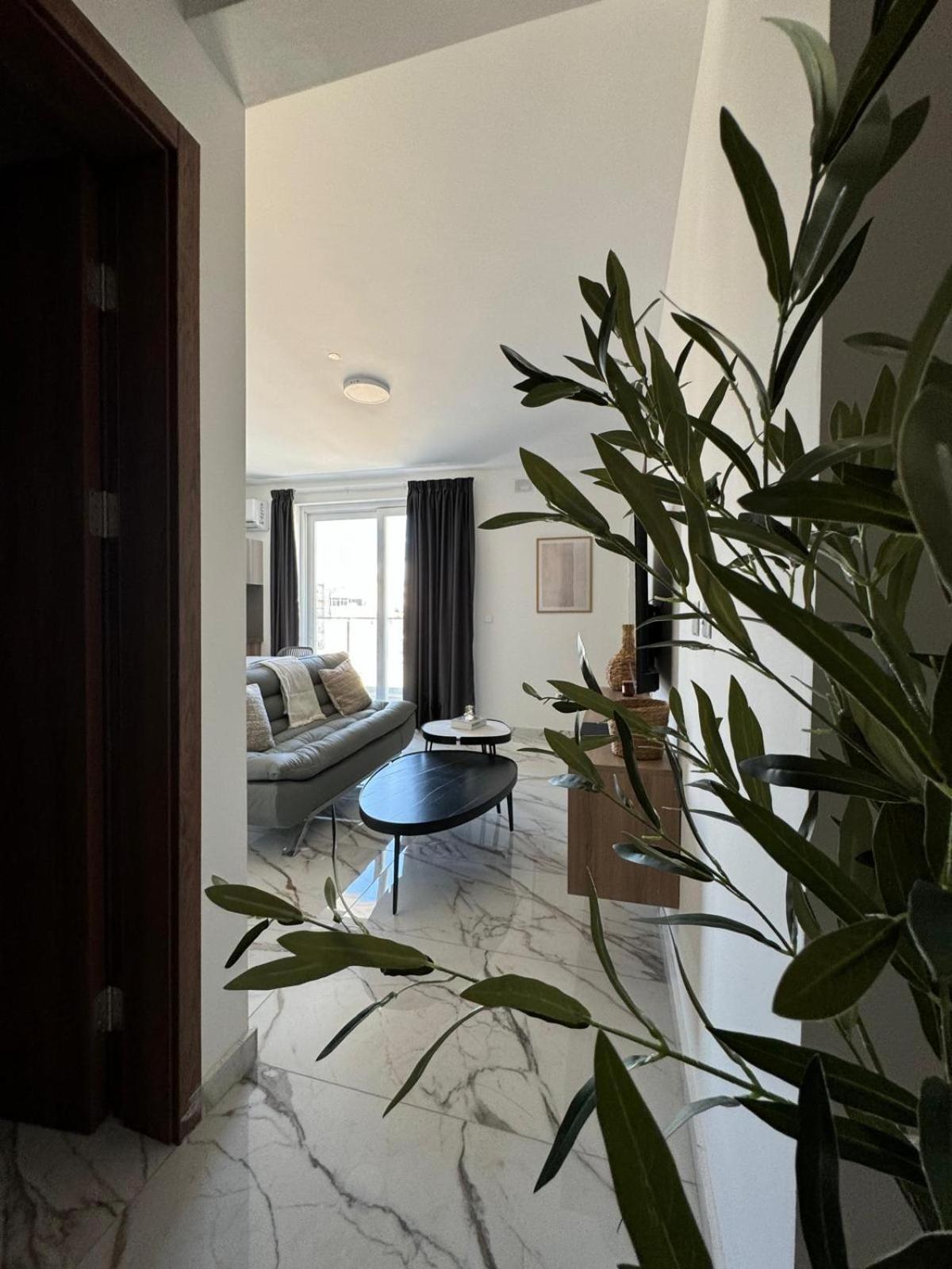 New, Stylish And Modern 1Br Apartment 세인트폴스베이 외부 사진