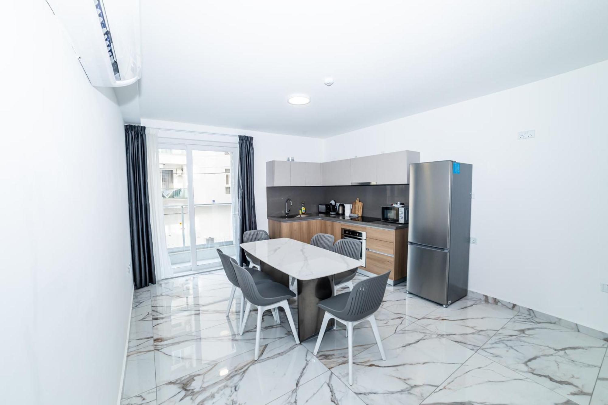 New, Stylish And Modern 1Br Apartment 세인트폴스베이 외부 사진
