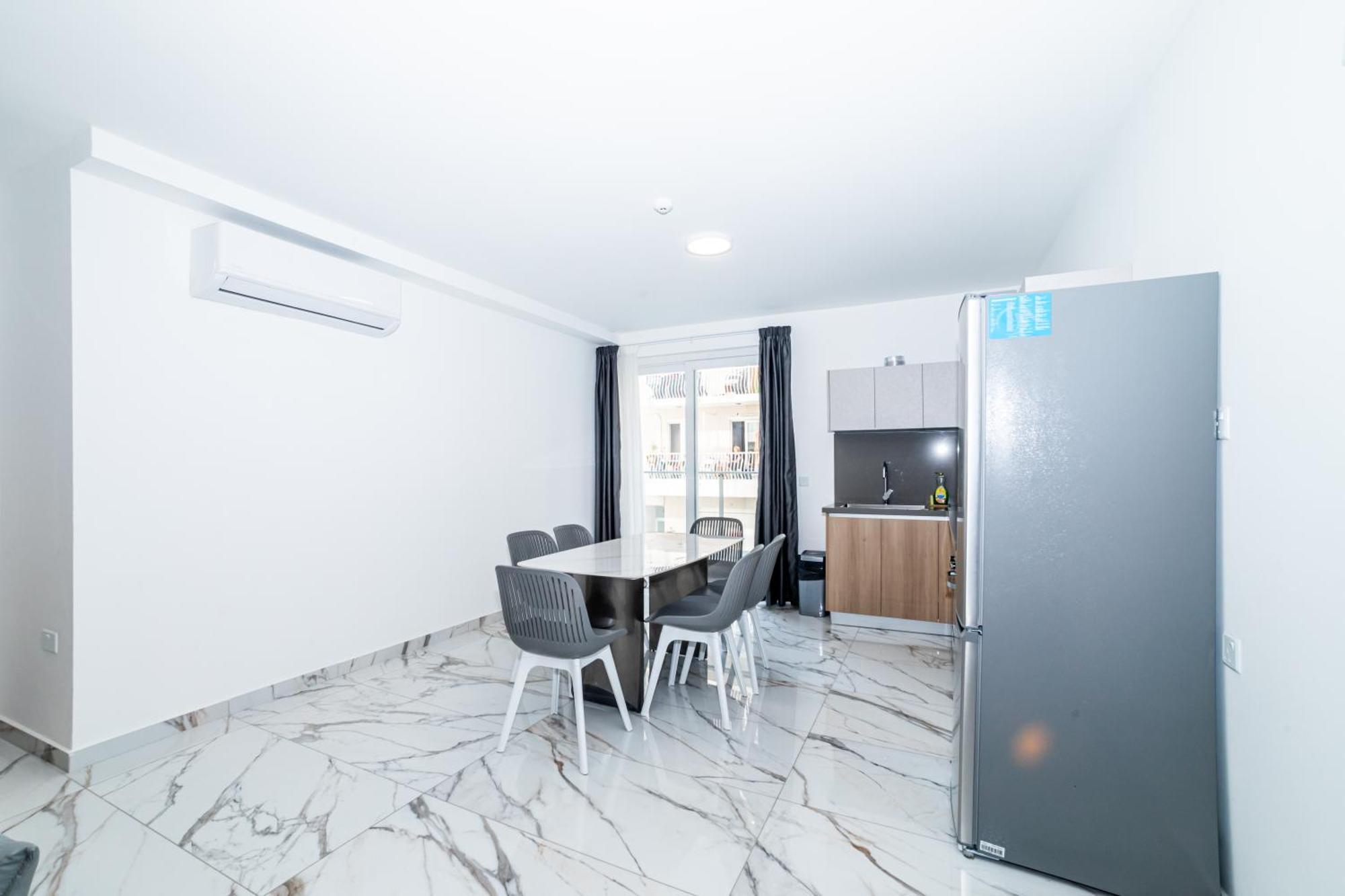 New, Stylish And Modern 1Br Apartment 세인트폴스베이 외부 사진