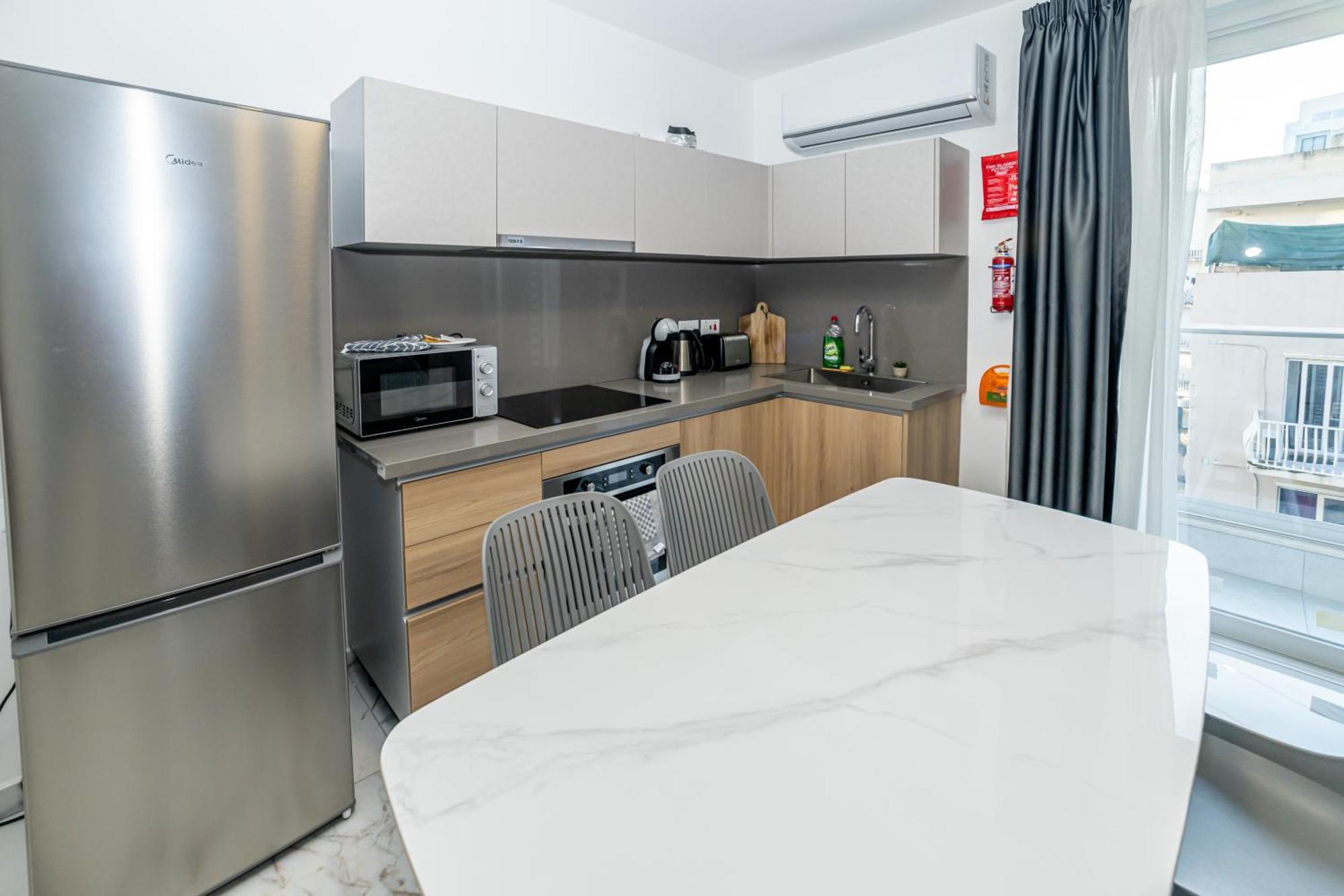 New, Stylish And Modern 1Br Apartment 세인트폴스베이 외부 사진