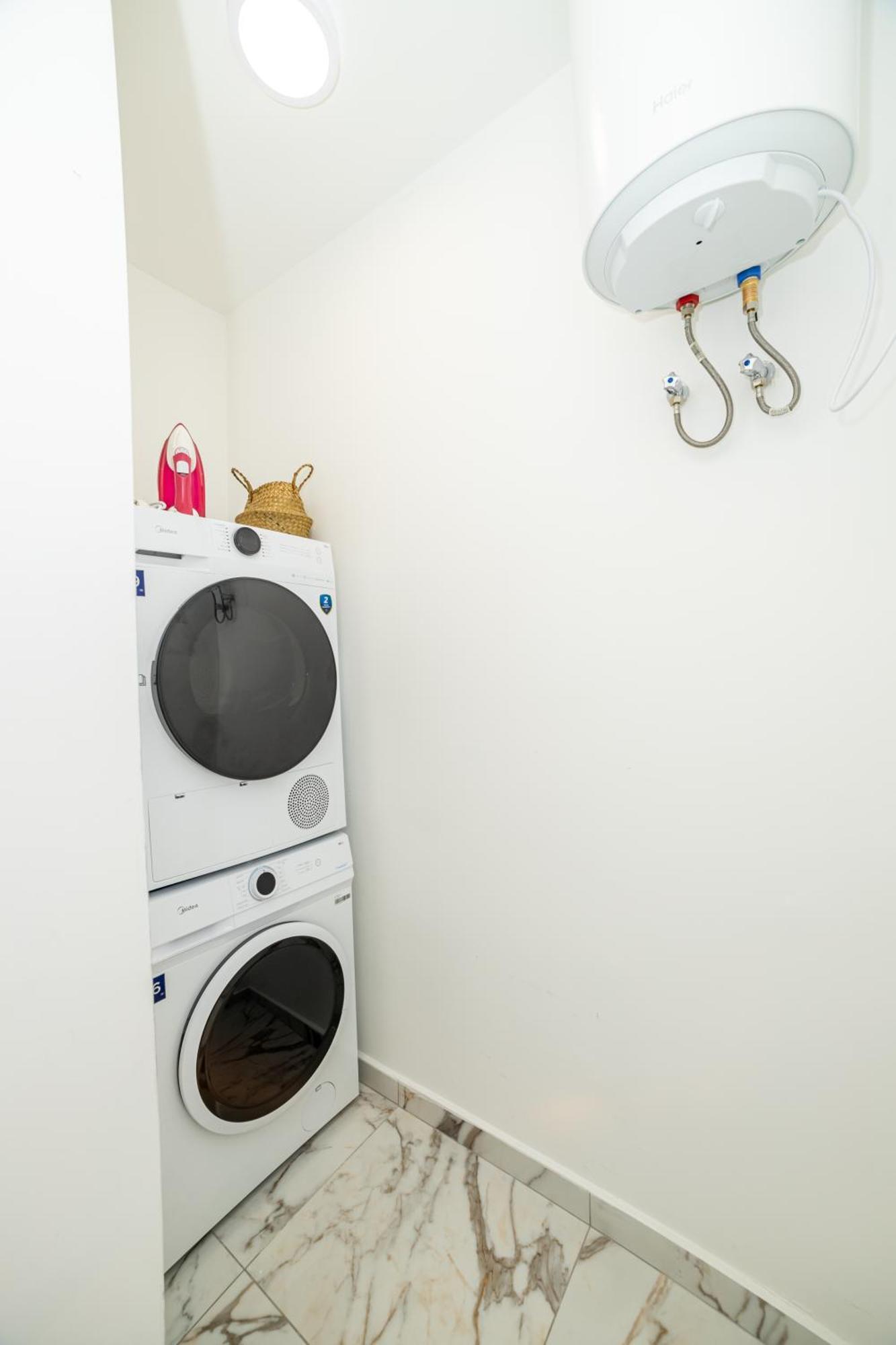 New, Stylish And Modern 1Br Apartment 세인트폴스베이 외부 사진